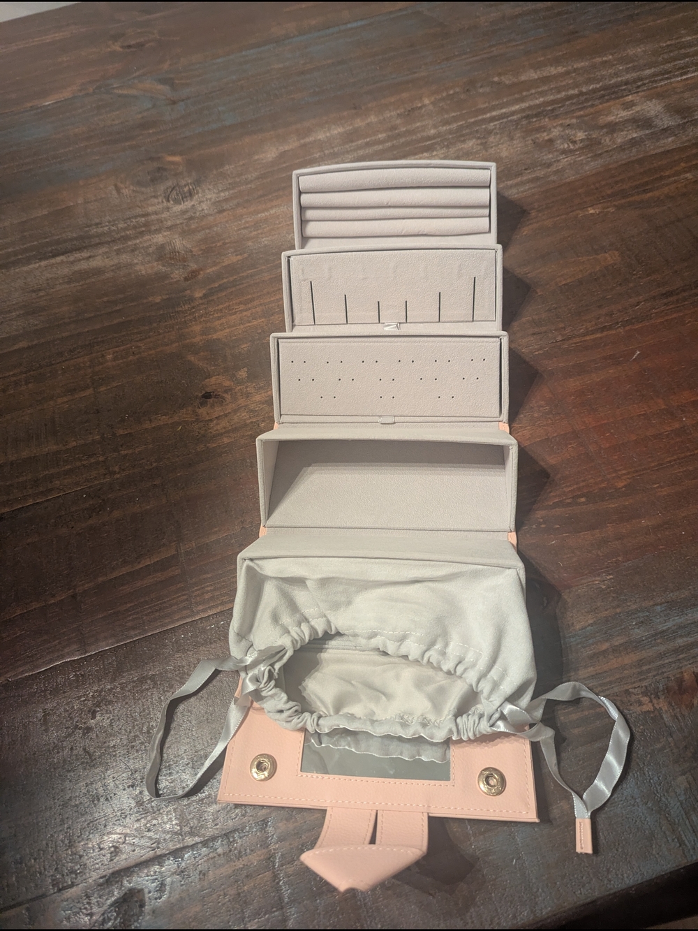 Boshku Pink Travel Jewelry Roll Case, Hanging-protect your Jewelry when you 🧳 - Picture 3 of 3